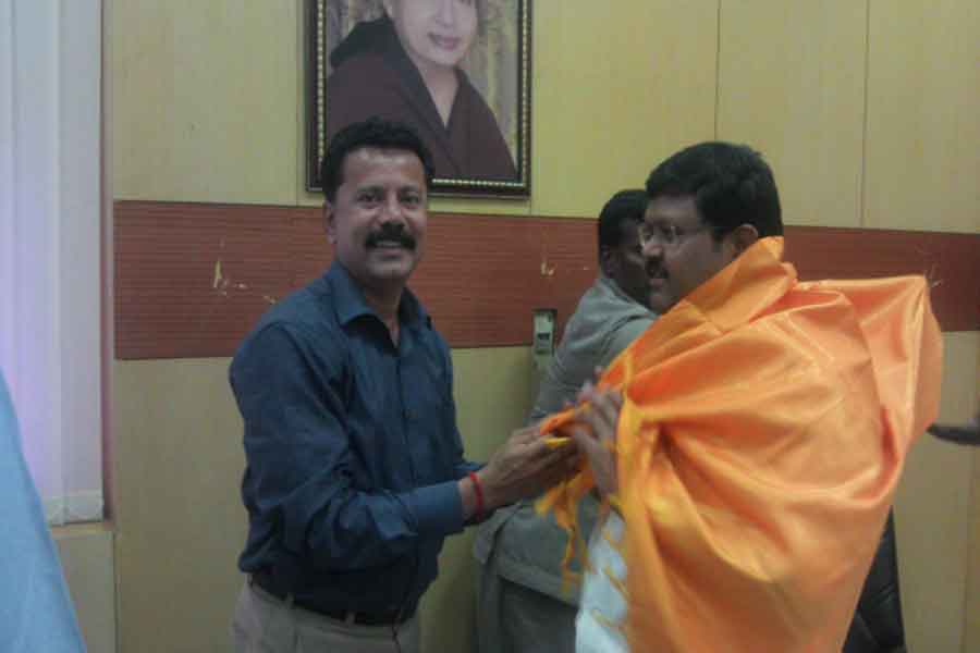 Honouring Educational Minister Mr. Vaigai Selvan – 2012